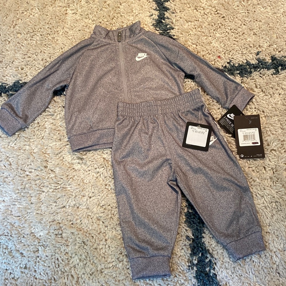 Nike | 2 Piece Jogging Suit